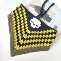 Foulard triangle en tricot avec motif chauve-souris